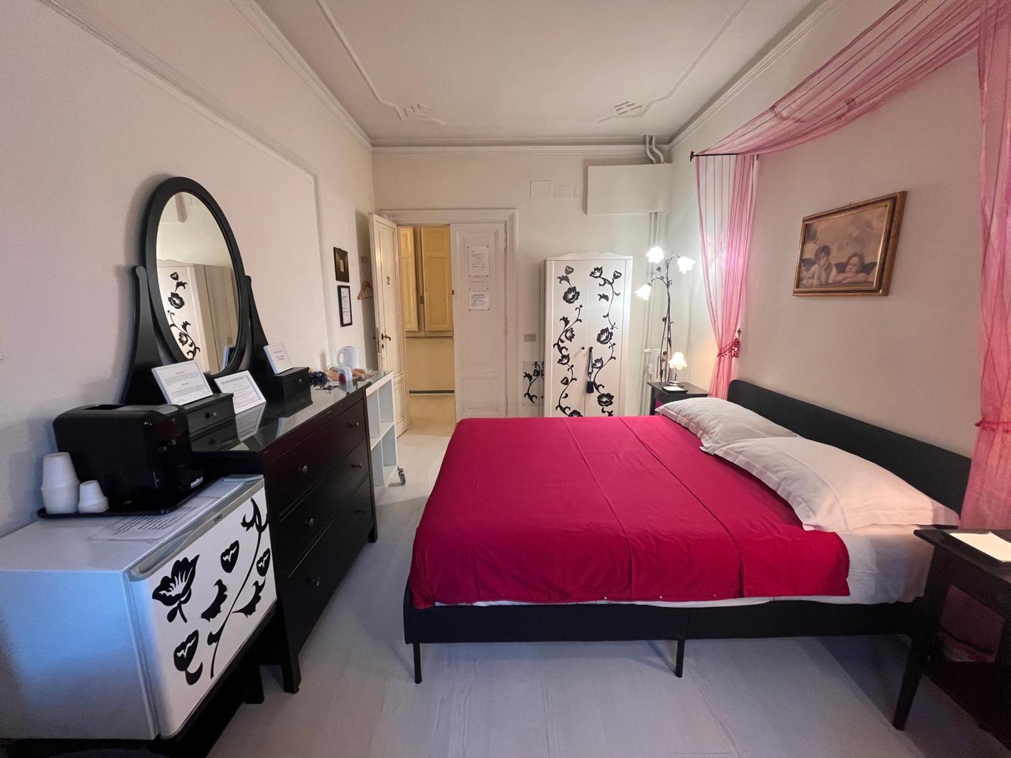 רומא B&B Dolcevirginia מראה חיצוני תמונה